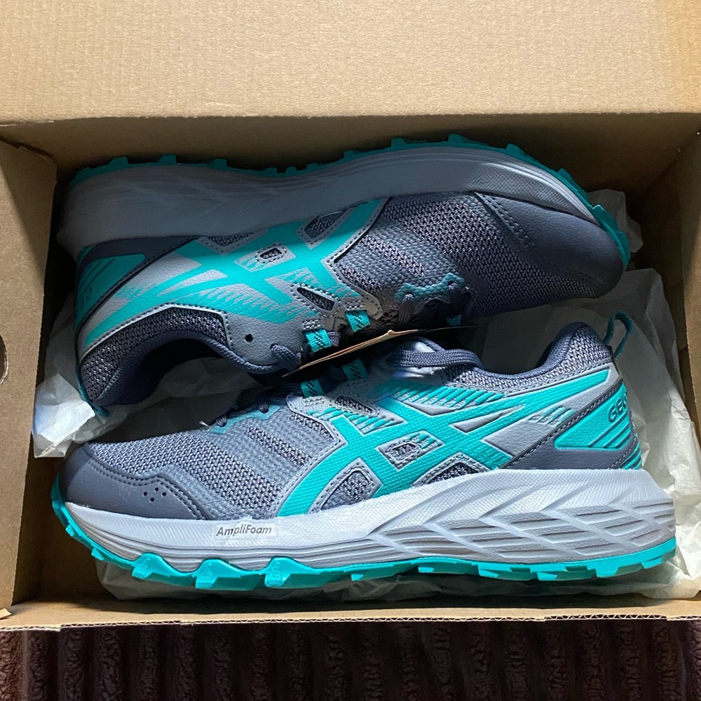 ASIC women’s sneakers